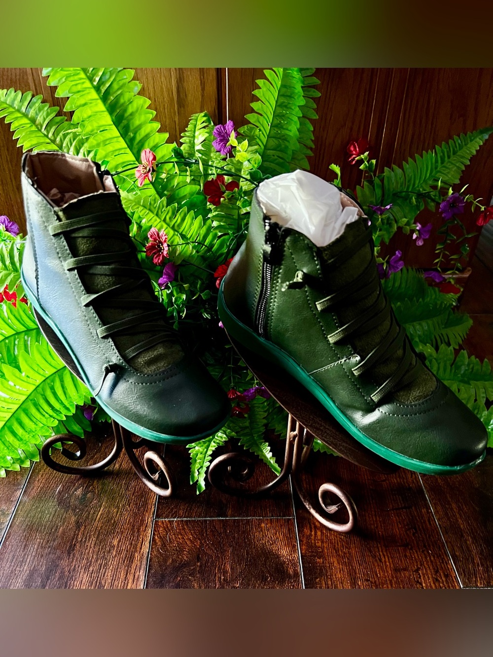 NWT SIZE 7 OLIVE GREEN LACE-UP ANKLE BOOTS